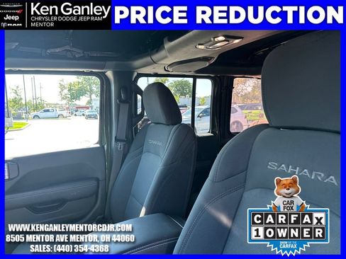 Used 2023 Jeep Wrangler Unlimited Sahara w/ Cold Weather Group AWD/4WD image 20