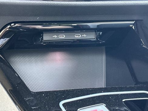 New 2026 Volkswagen GTI SE FWD image 25