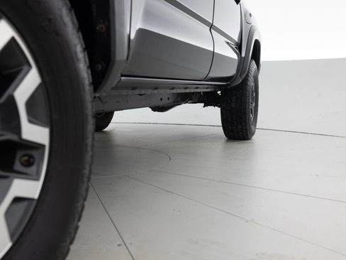 Used 2017 Toyota Tacoma SR5 image 20