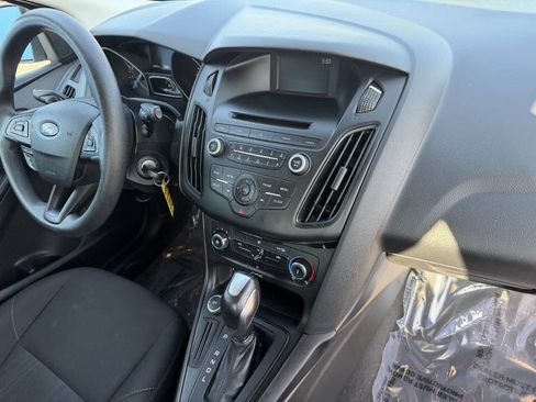 Used 2016 Ford Focus SE FWD image 30