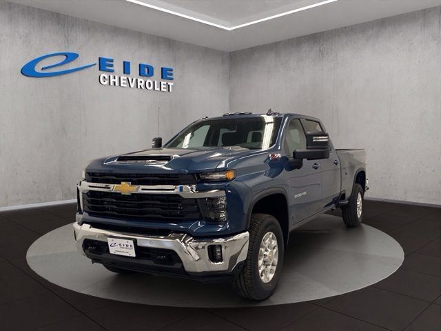 New 2026 Chevrolet Silverado 3500 LT w/ Safety Package AWD/4WD image 4