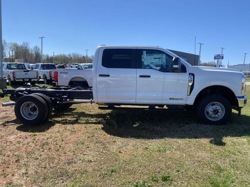 New 2026 Ford F350 XL w/ XL Chrome Package AWD/4WD image 8