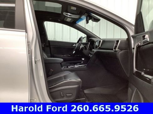 Used 2022 Kia Sportage SX image 11