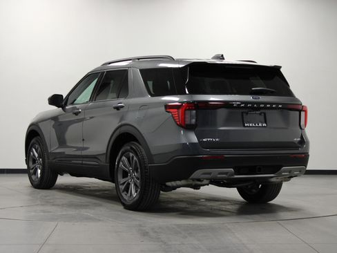 New 2026 Ford Explorer Active w/ Active Comfort Package image 6