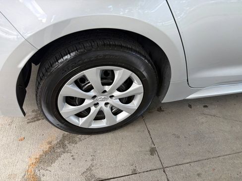 Used 2023 Toyota Corolla LE FWD image 19