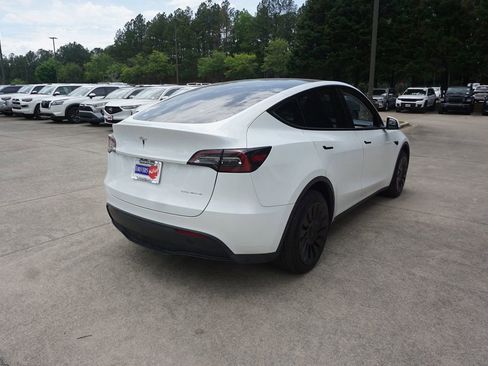 Used 2023 Tesla Model Y Long Range AWD/4WD image 25