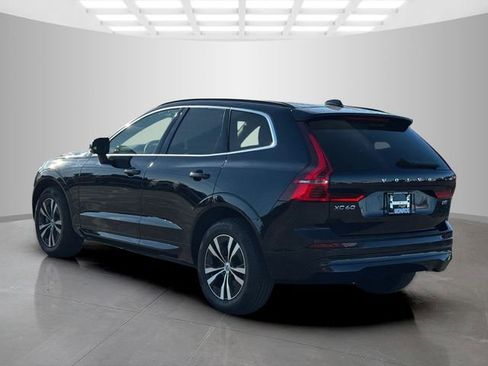 Used 2023 Volvo XC60 B5 Core image 5