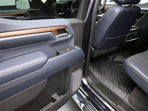 Used 2022 Chevrolet Silverado 1500 High Country w/ High Country Premium Package image 16