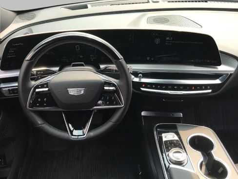 Used 2026 Cadillac Lyriq Sport w/ LPO, Floor Liner Package RWD image 20