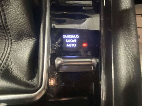 Used 2022 Jeep Compass Latitude image 17