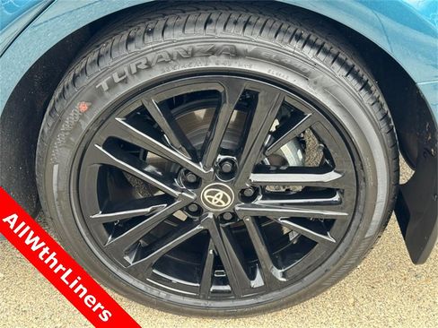 Used 2025 Toyota Camry SE image 7