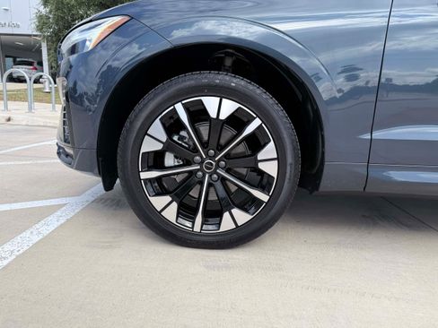 Certified 2026 Volvo XC60 B5 Plus AWD/4WD image 10