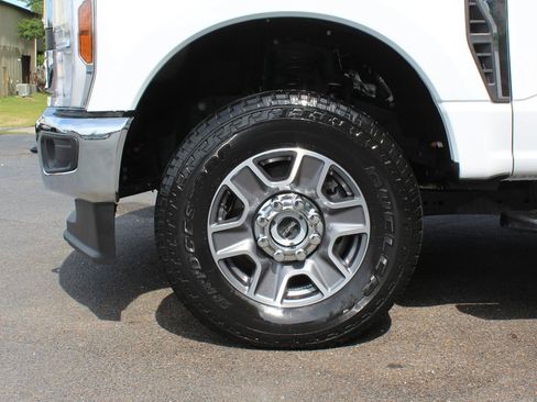 Used 2025 Ford F350 XLT AWD/4WD image 36