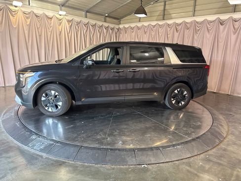 Used 2026 Kia Carnival LXS FWD image 8