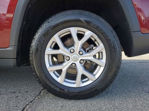 Used 2022 Jeep Grand Cherokee Limited w/ Luxury Tech Group II image 14