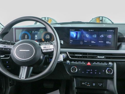 Used 2025 Hyundai Sonata SEL FWD image 17