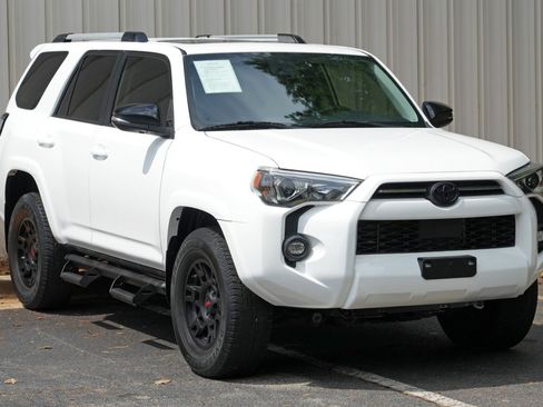 Used 2021 Toyota 4Runner SR5 Premium w/ Moonroof Package AWD/4WD image 51