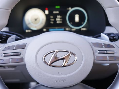 Certified 2023 Hyundai Palisade Limited w/ Winter Package AWD/4WD image 27