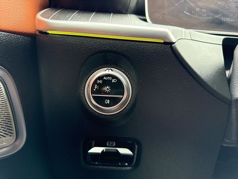 Used 2023 Mercedes-Benz C 300 4MATIC Sedan w/ AMG Line w/ Night Package image 39