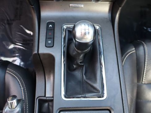 Used 2010 Ford Mustang Convertible image 30