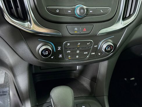 Used 2024 Chevrolet Equinox LT FWD image 7