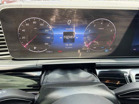 Used 2024 Mercedes-Benz GLS 450 4MATIC image 40