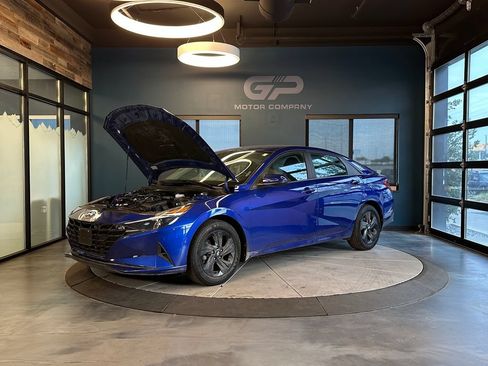 Used 2023 Hyundai Elantra SEL FWD image 24