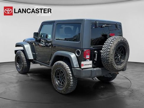 Used 2016 Jeep Wrangler Rubicon w/ Power Convenience Group AWD/4WD image 5