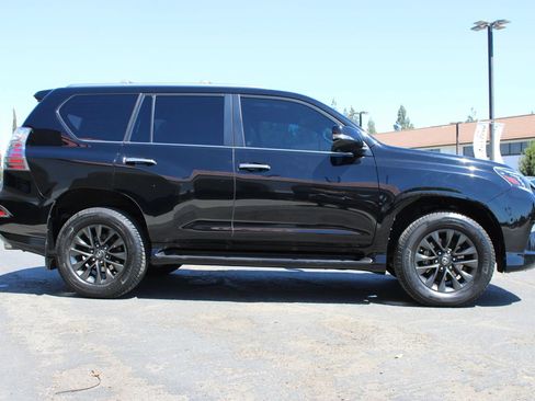 Used 2020 Lexus GX 460 Premium w/ Premium Package AWD/4WD image 43