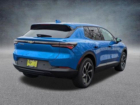 New 2026 Chevrolet Equinox EV LT image 4