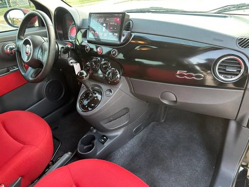 Used 2015 FIAT 500 Pop FWD image 23