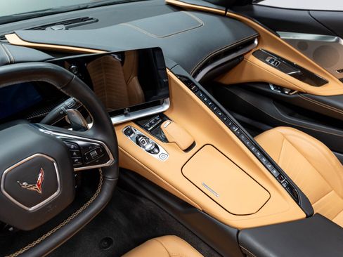 Used 2023 Chevrolet Corvette Stingray Preferred Conv w/ Z51 Performance Package RWD image 62