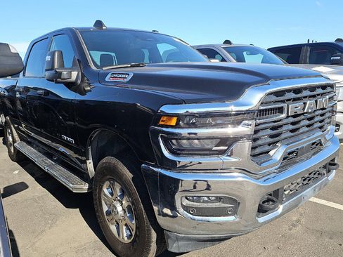 Used 2025 RAM 2500 Big Horn AWD/4WD image 1