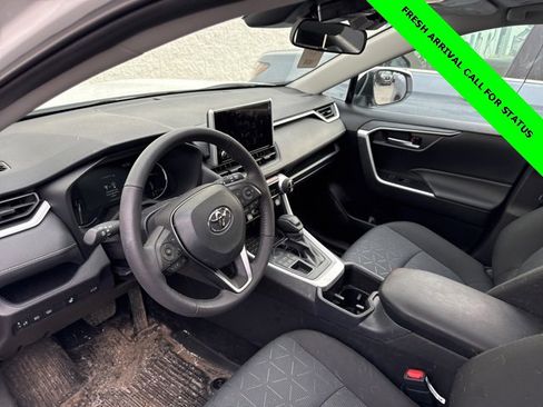 Used 2025 Toyota RAV4 XLE w/ Convenience Package image 15