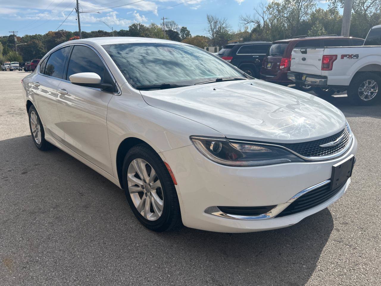 Used 2016 Chrysler 200 Limited w/ Convenience Group FWD image 3