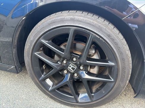 Used 2024 Honda Civic Sport image 10