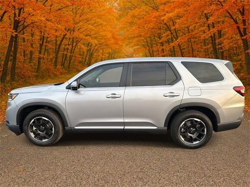 Certified 2025 Honda Pilot EX-L image 8
