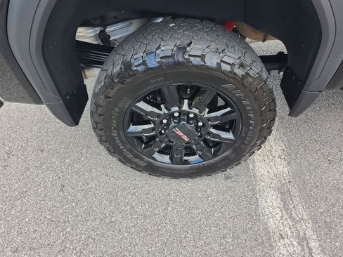 Certified 2025 GMC Sierra 2500 AT4 w/ AT4 Premium Plus Package AWD/4WD image 6