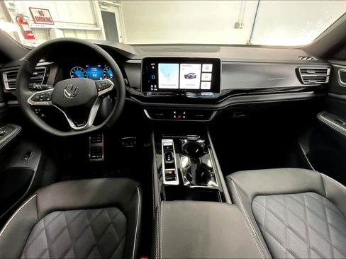 New 2026 Volkswagen Atlas Cross Sport SEL Premium R-Line image 7