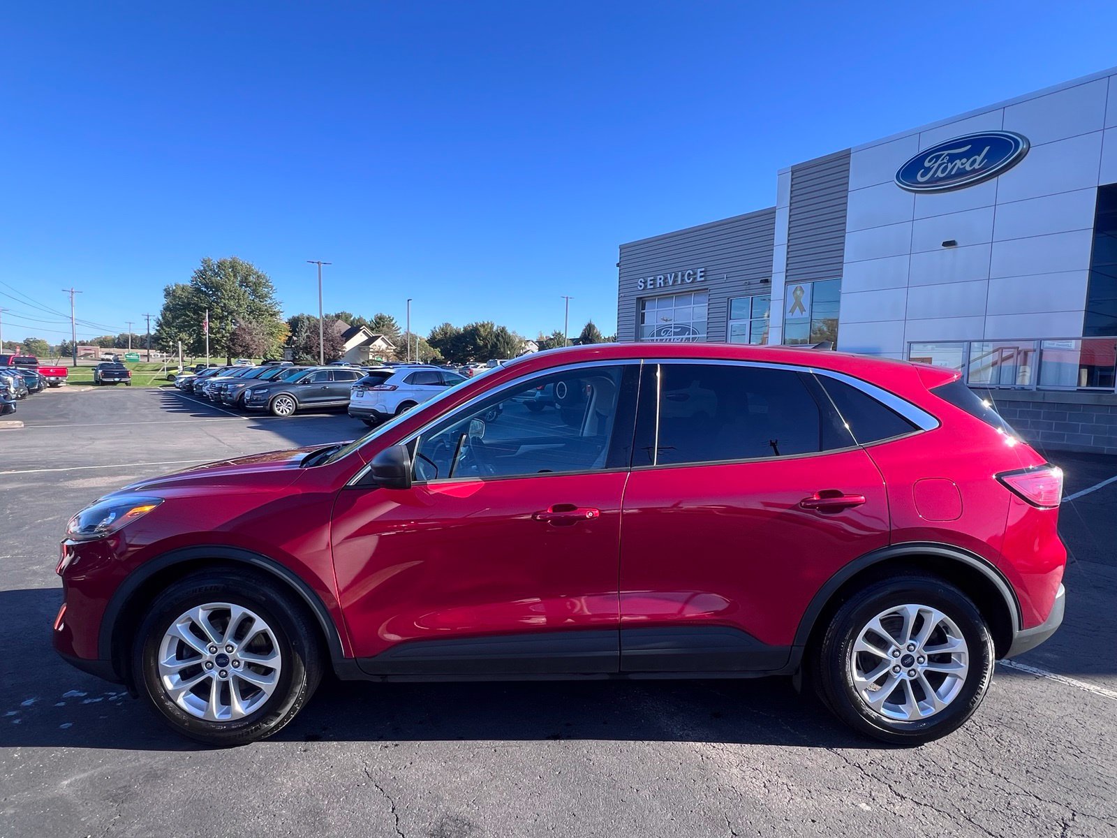 Used 2022 Ford Escape SE w/ Convenience Package FWD image 4
