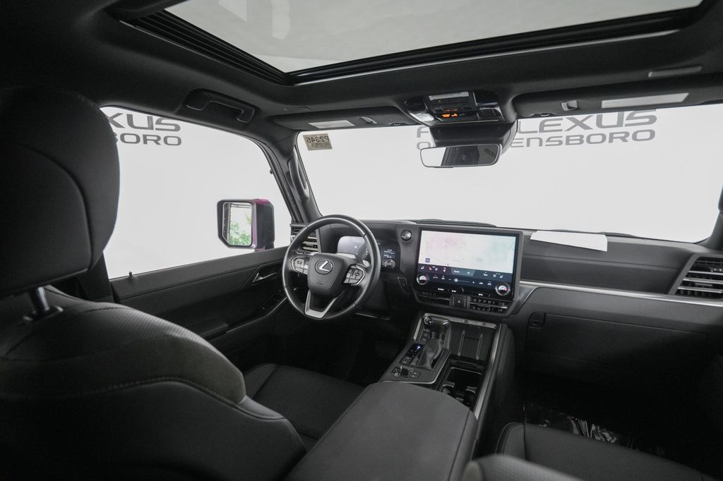 Used 2024 Lexus GX 550 AWD/4WD image 16