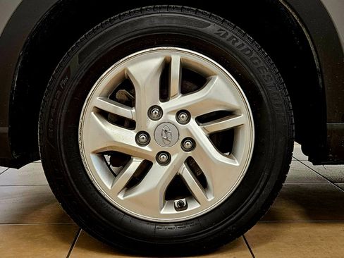 Used 2021 Hyundai Venue SE image 17