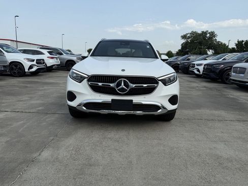 Certified 2025 Mercedes-Benz GLC 300 4MATIC image 2