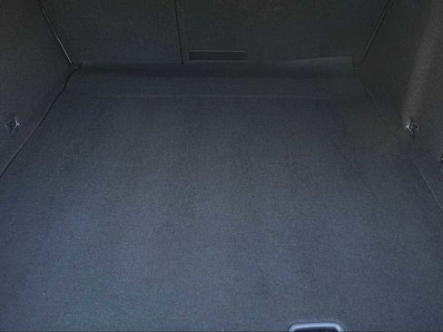 Used 2024 Genesis G70 2.5T image 27