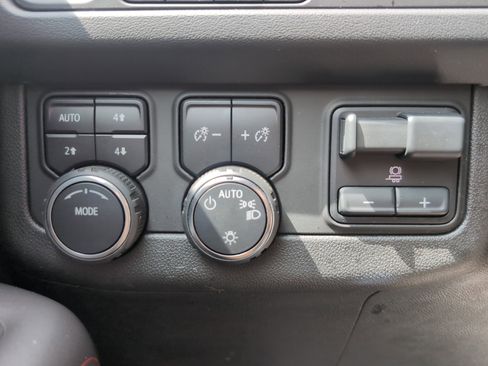Used 2023 Chevrolet Tahoe RST w/ Sport Performance Package AWD/4WD image 37