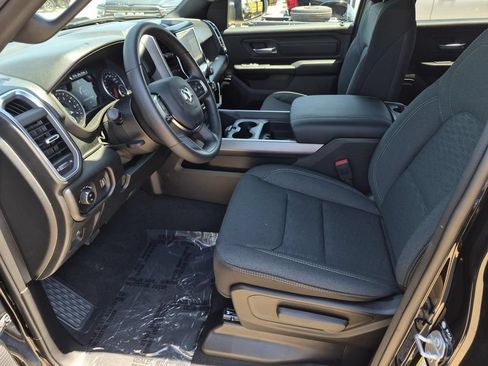 New 2026 RAM 1500 Express AWD/4WD image 9