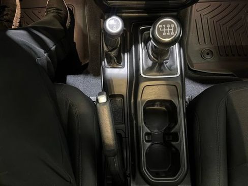 Used 2020 Jeep Wrangler Unlimited Sport S AWD/4WD image 19