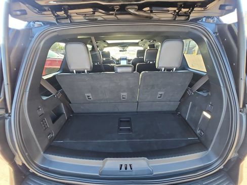 Used 2023 Ford Expedition Platinum AWD/4WD image 17