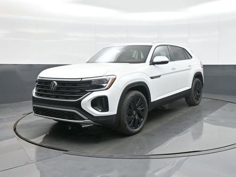 New 2026 Volkswagen Atlas Cross Sport SE image 3