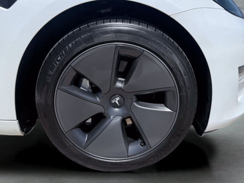 Used 2023 Tesla Model 3 Standard Range RWD image 12